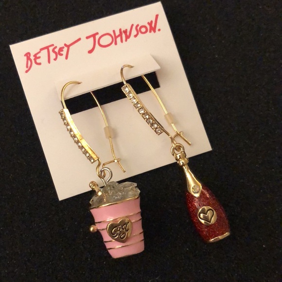 Betsey Johnson Gold Tone Champagne Bottle & Bucket Mismatch Drop Earrings NWT - Picture 3 of 10